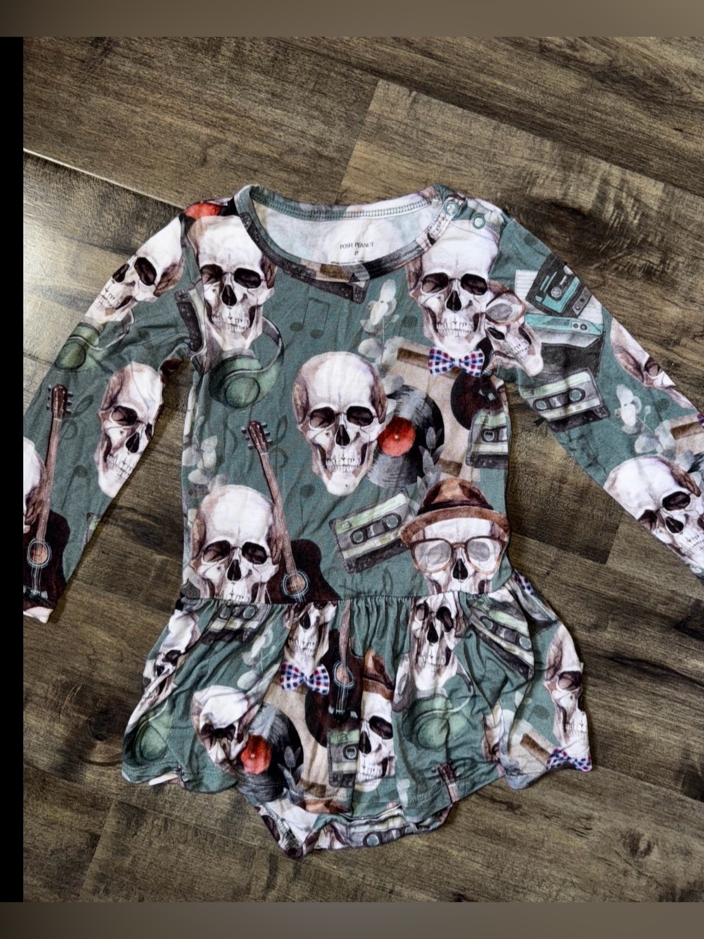 Posh Peanut Theodore Rockstar Skulls Guitar Bamboo Romper 2T Rare Retired Grail